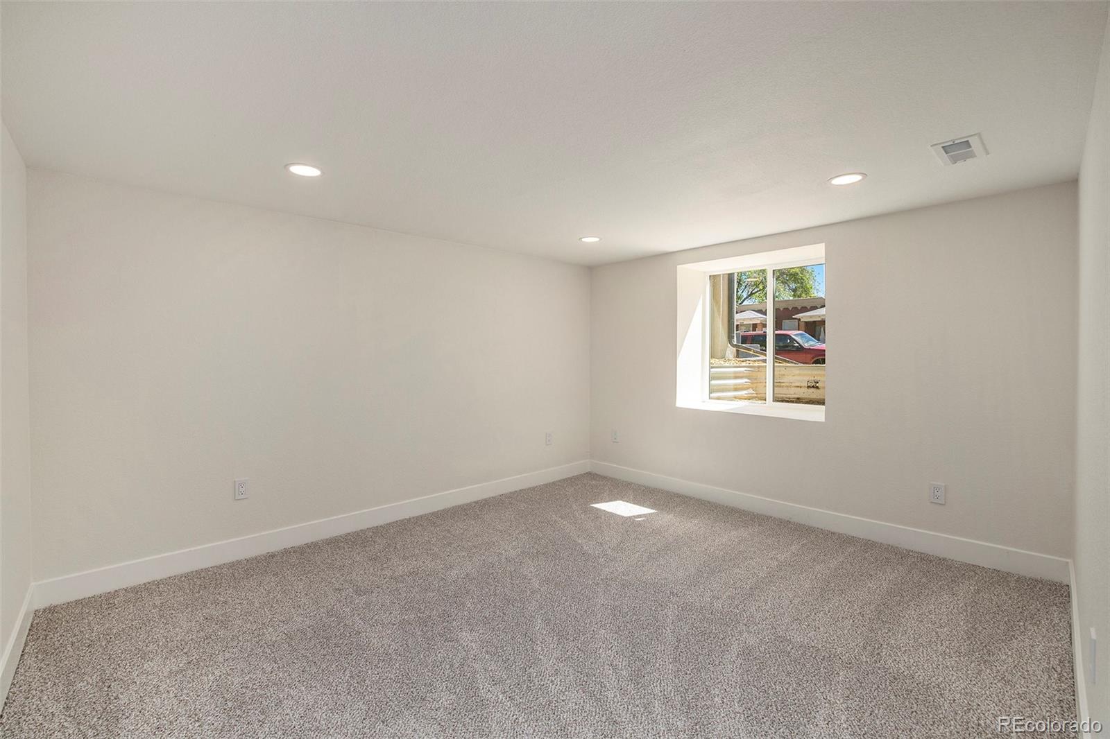 1437 Lowell Boulevard