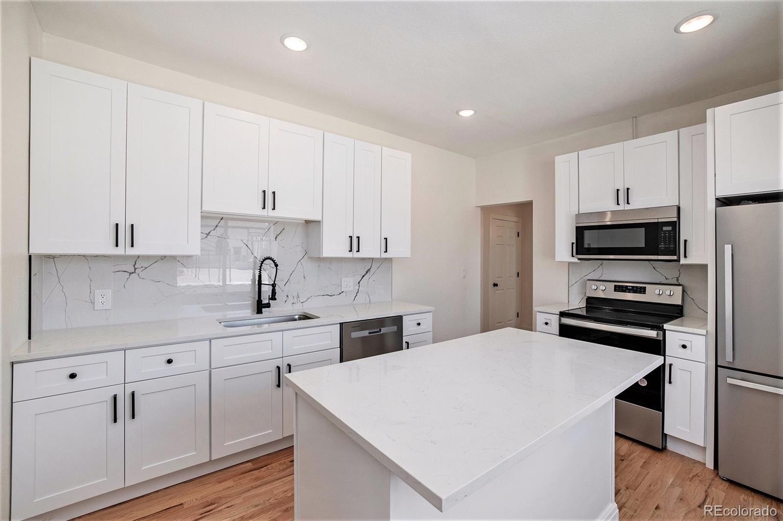 1437 Lowell Boulevard