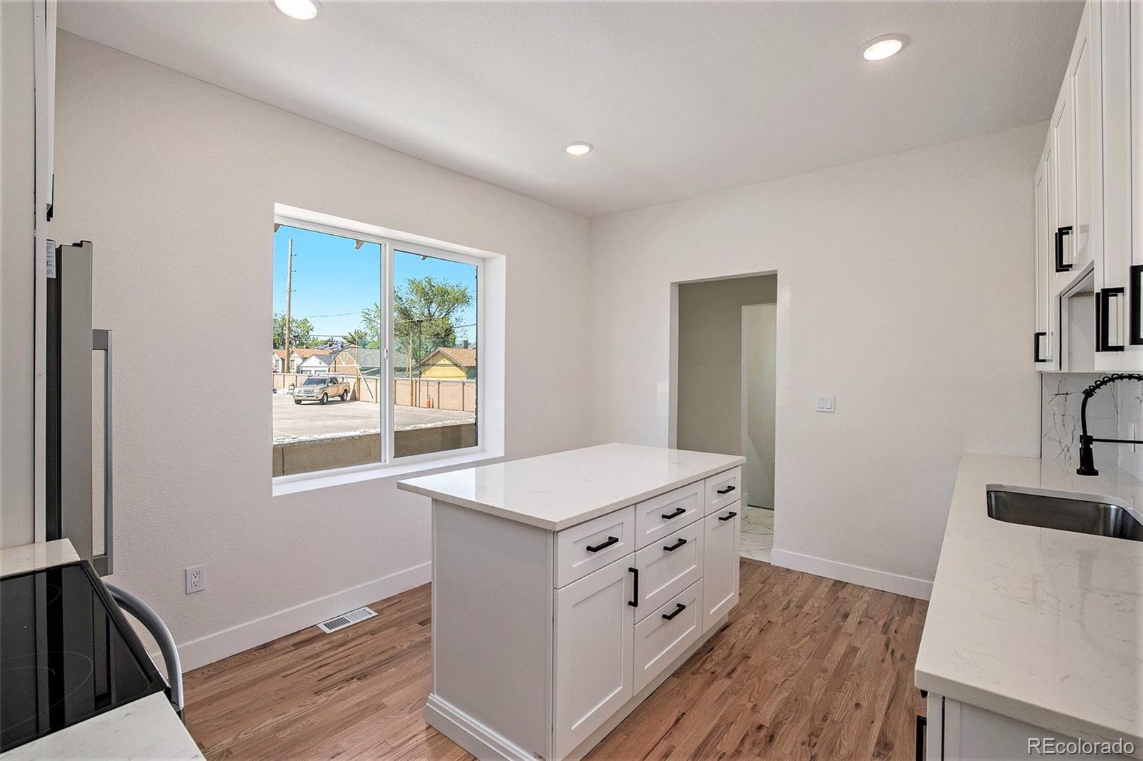 1437 Lowell Boulevard