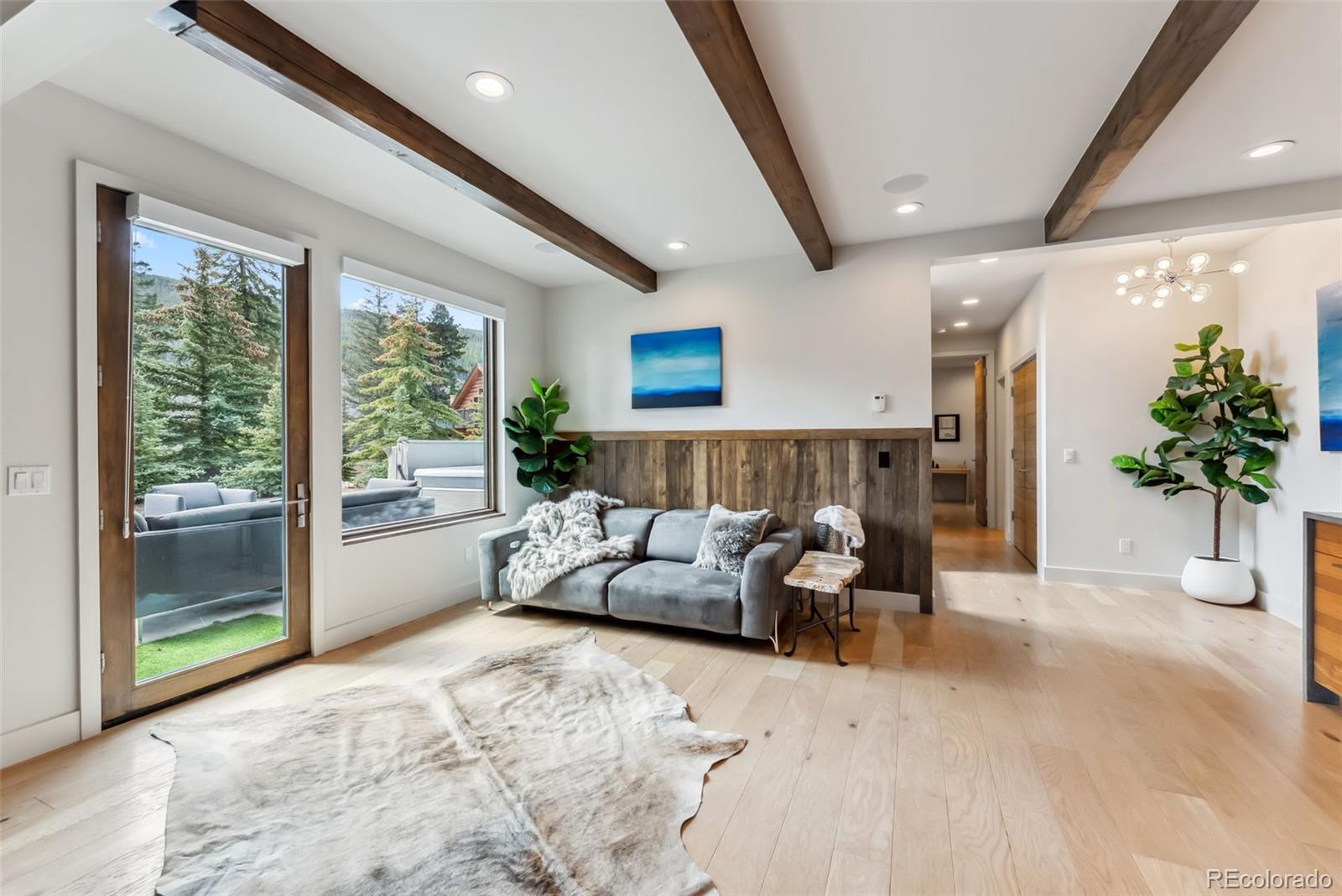 427 Whispering Pines Circle