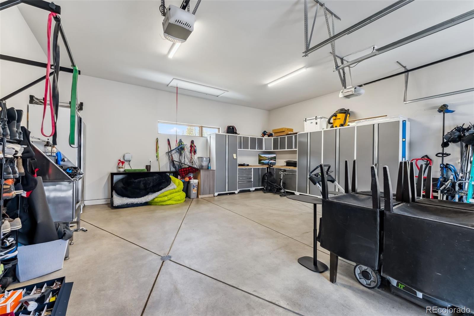 427 Whispering Pines Circle