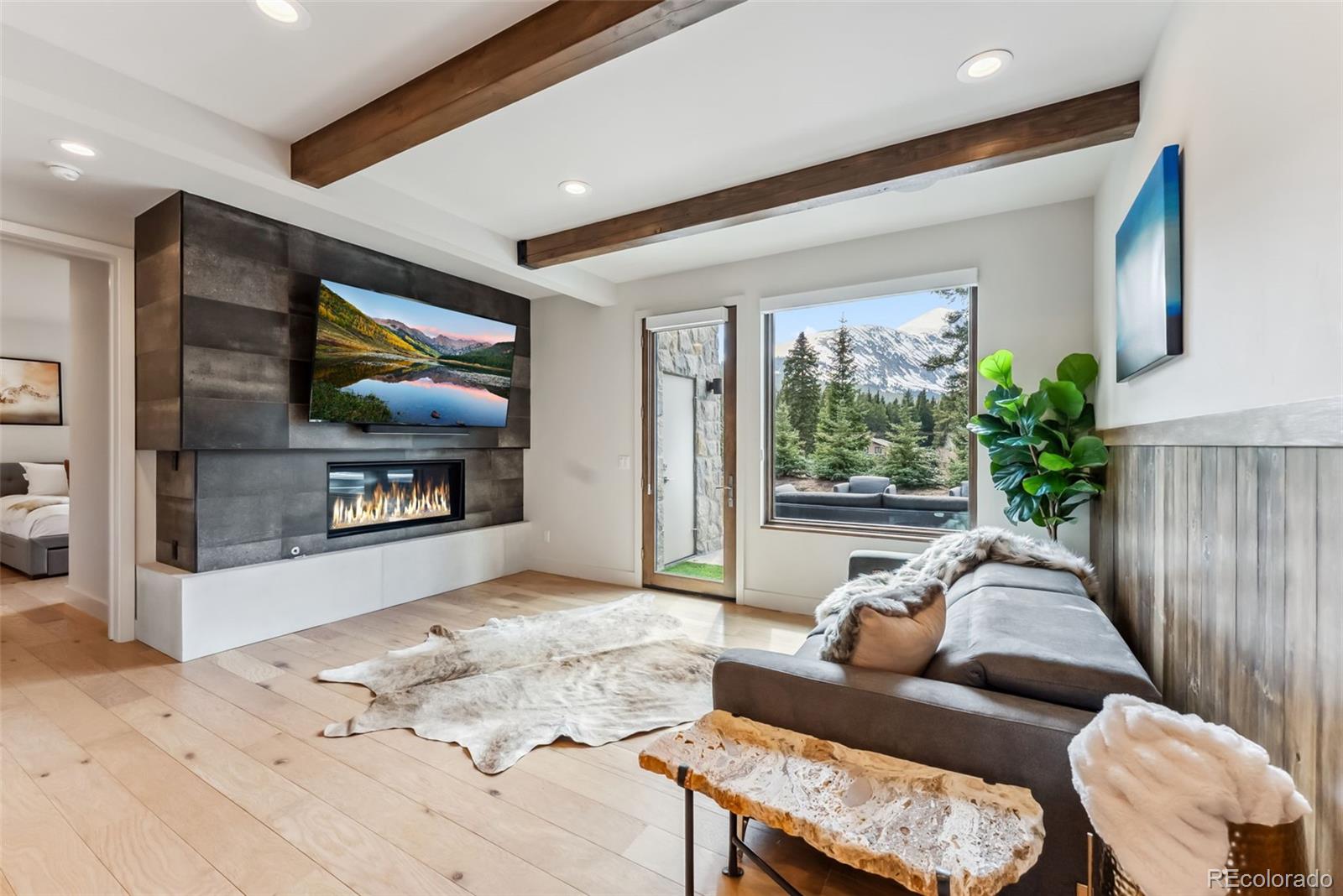 427 Whispering Pines Circle