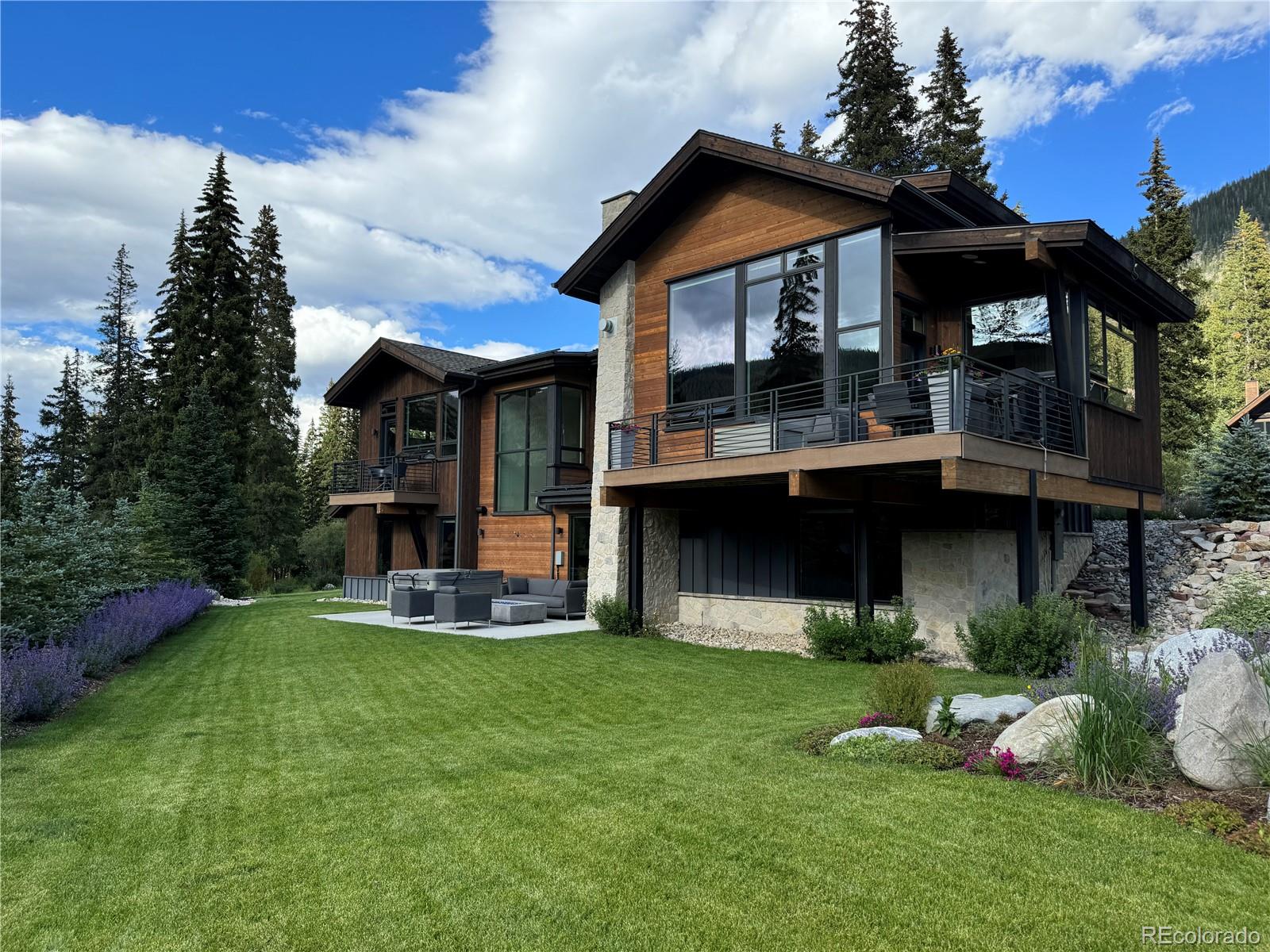 427 Whispering Pines Circle