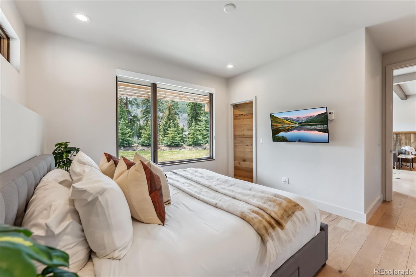 427 Whispering Pines Circle