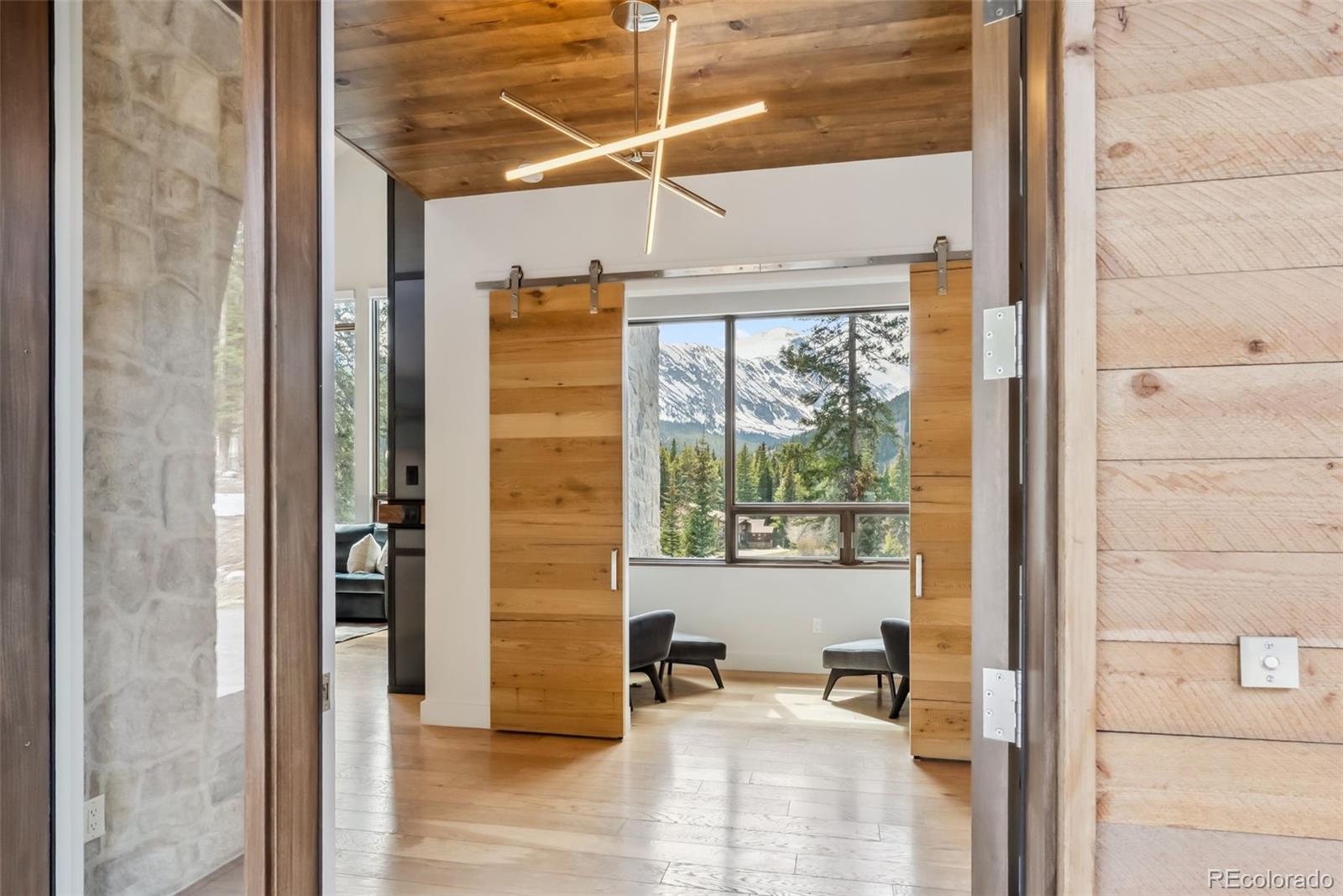 427 Whispering Pines Circle