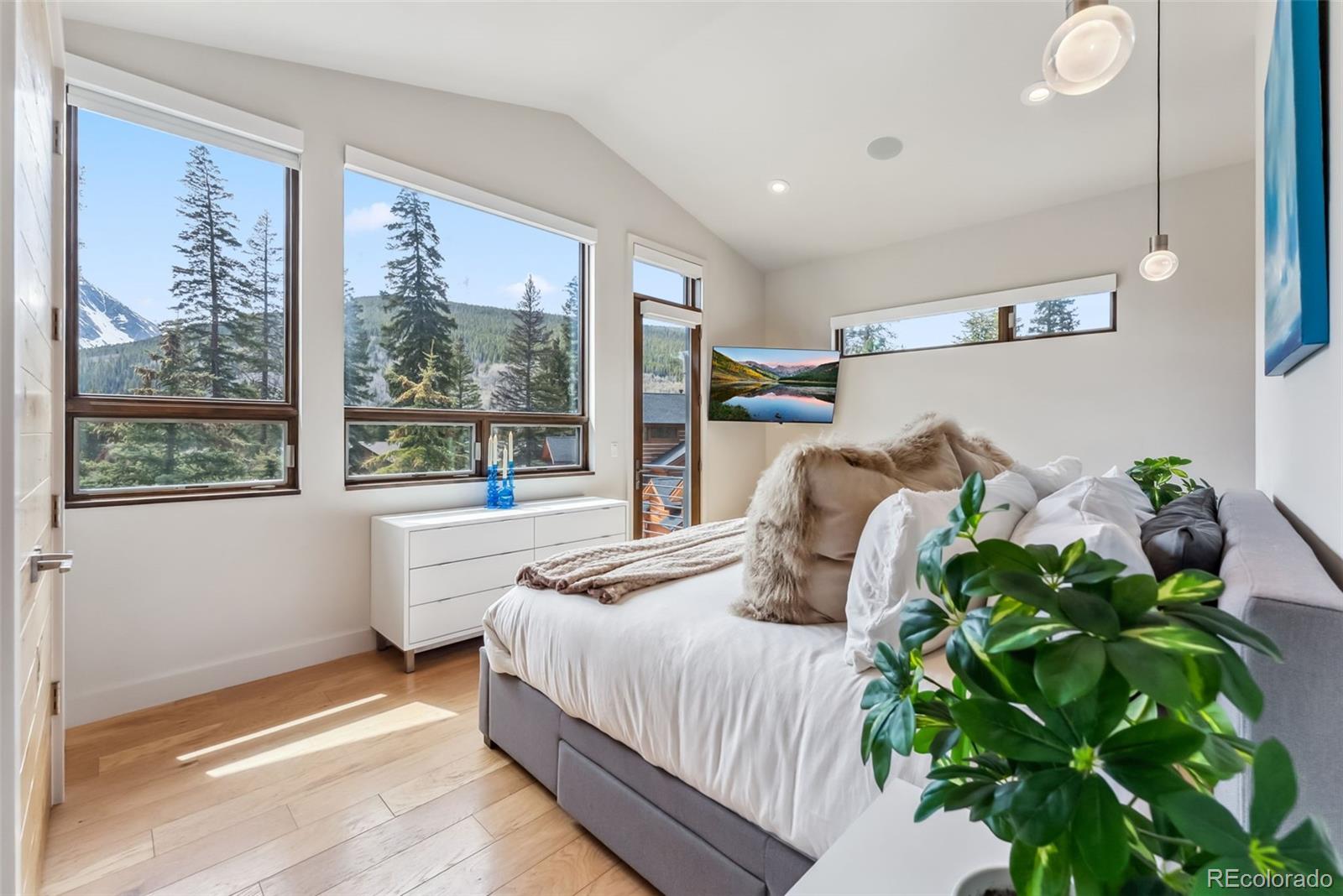 427 Whispering Pines Circle