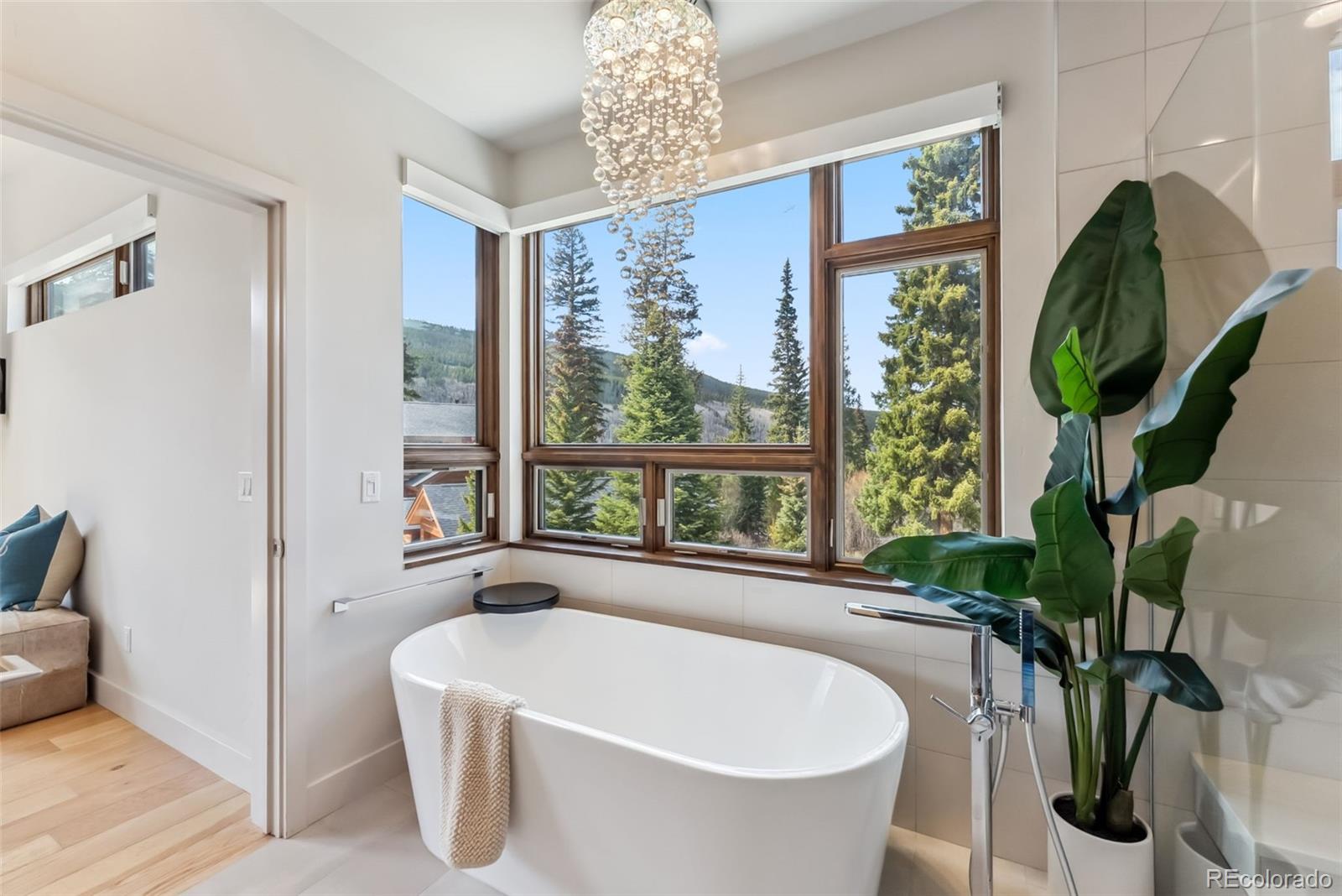 427 Whispering Pines Circle