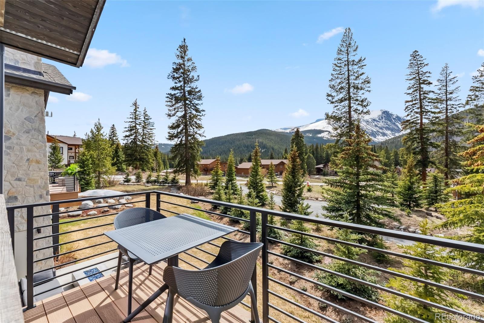 427 Whispering Pines Circle