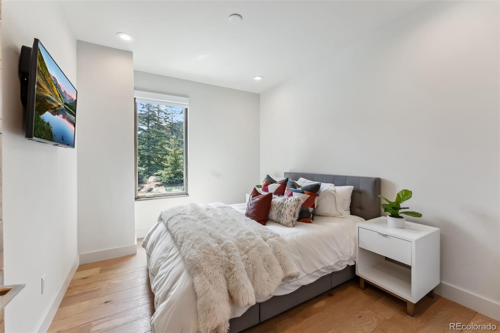 427 Whispering Pines Circle