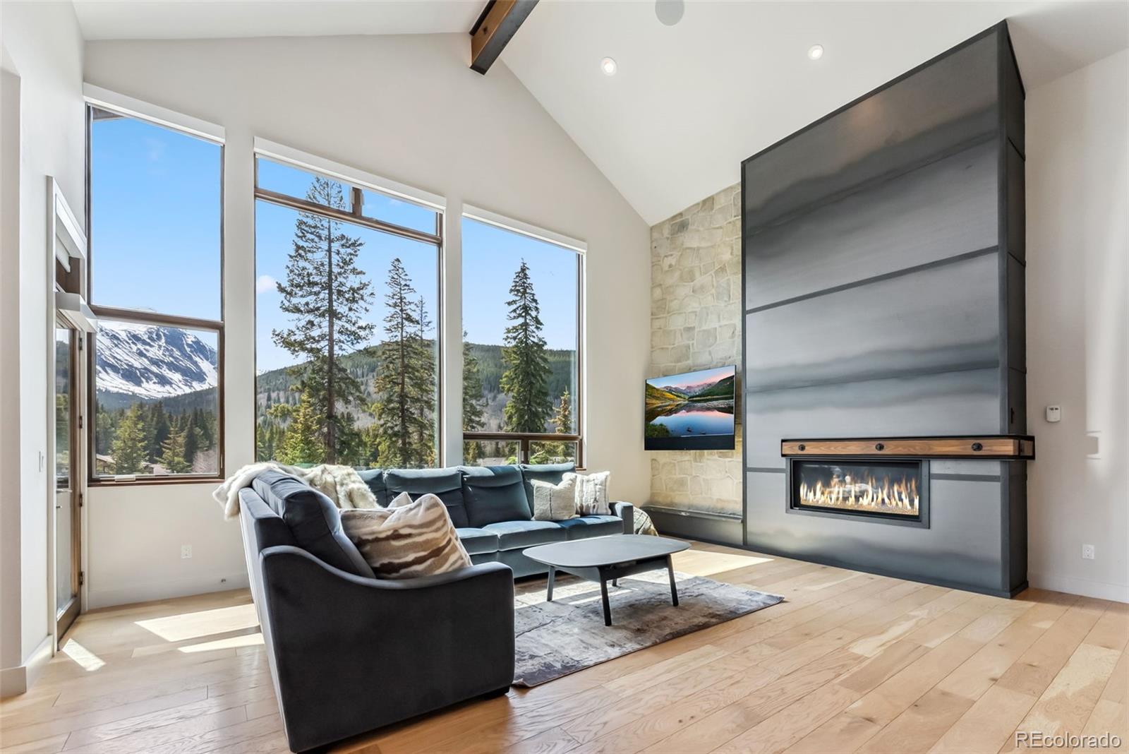 427 Whispering Pines Circle