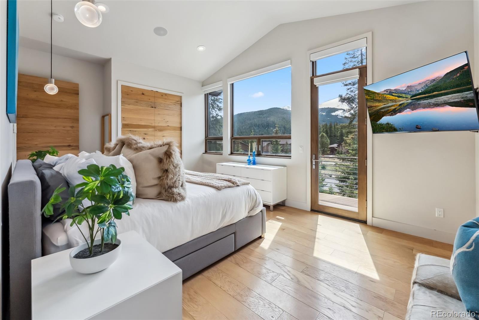 427 Whispering Pines Circle