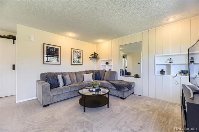 3225 S Garrison Street Unit: 9