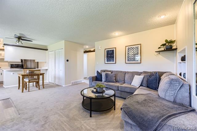 3225 S Garrison Street Unit: 9
