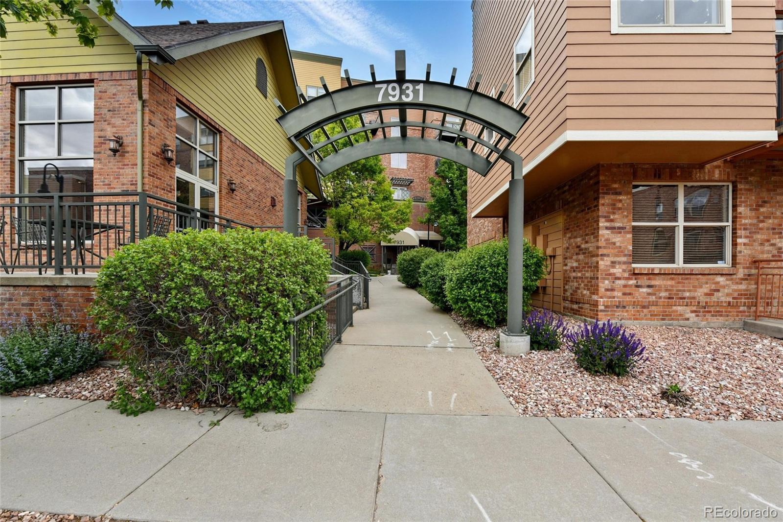 7931 W 55 th Avenue Unit: 105