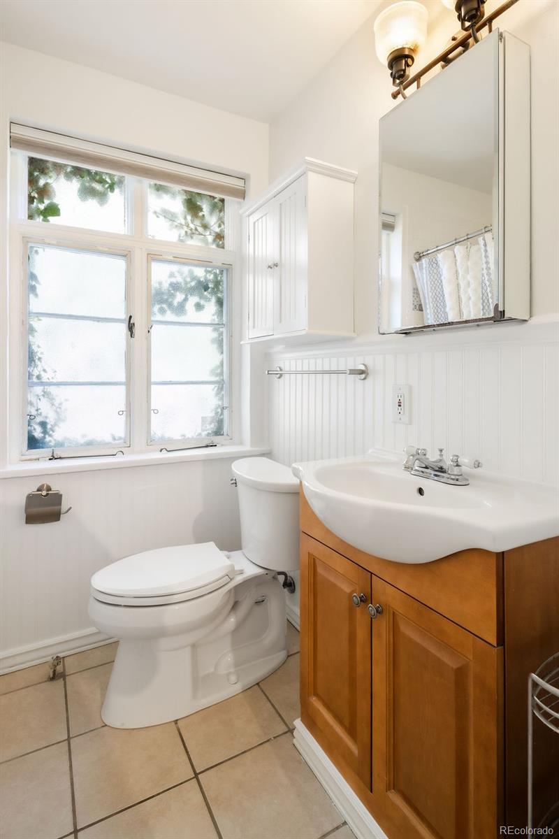 1029 N Pennsylvania Street Unit: 2E