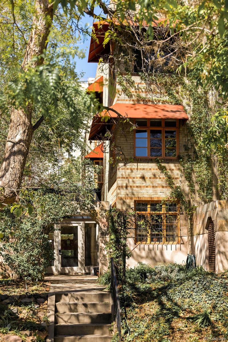 1029 N Pennsylvania Street Unit: 2E