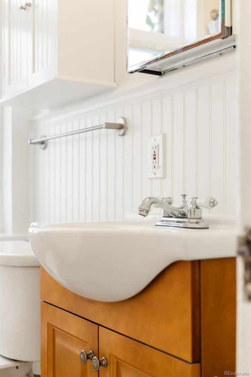 1029 N Pennsylvania Street Unit: 2E