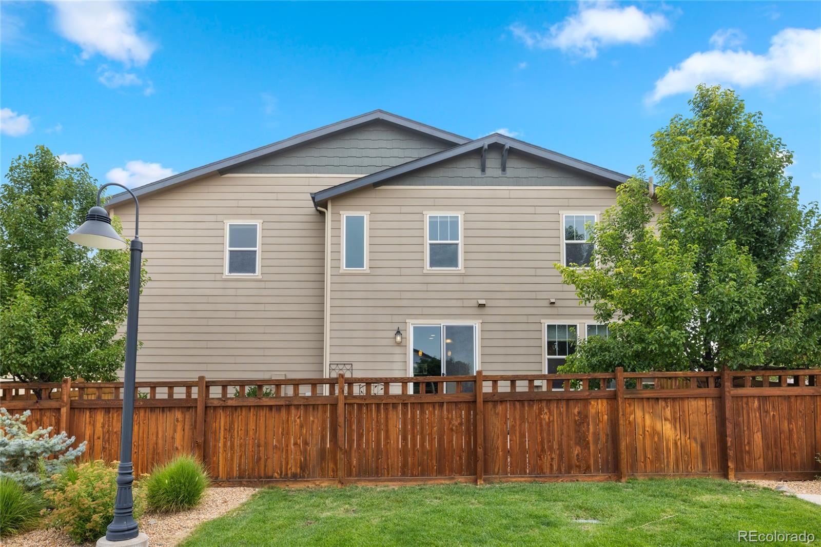 2351 W 165th Pl