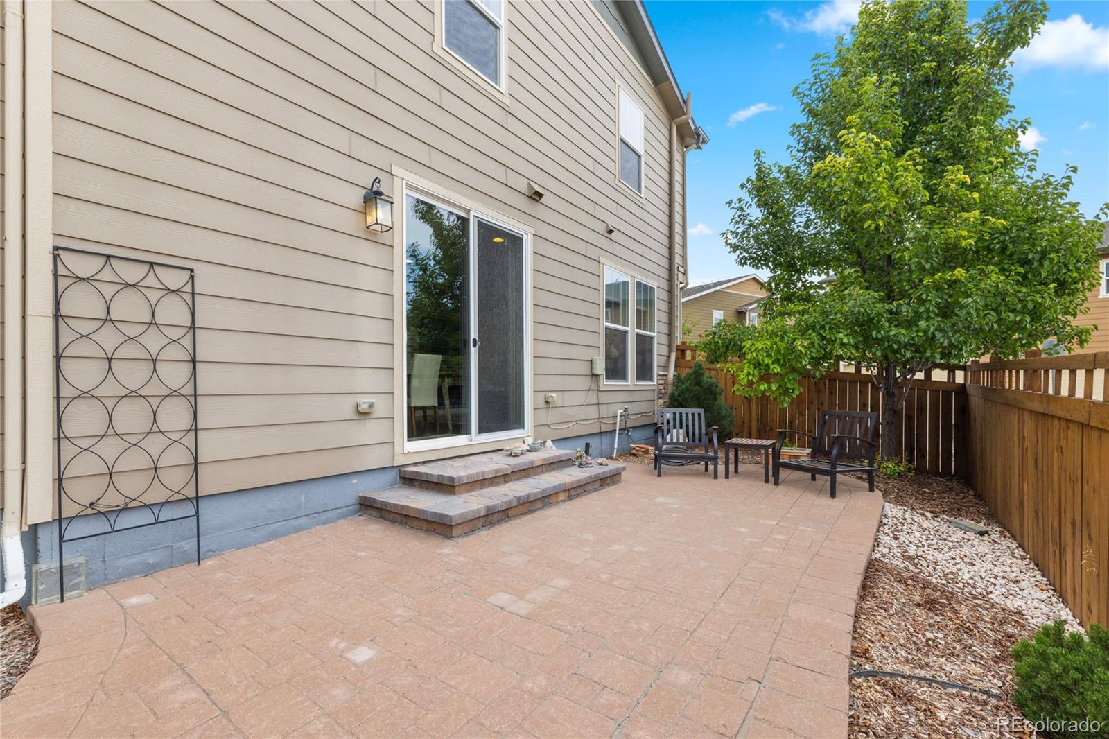2351 W 165th Pl
