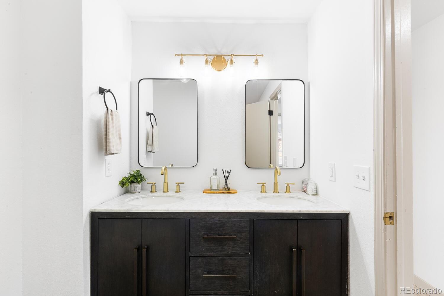 6246 W Coal Mine Place