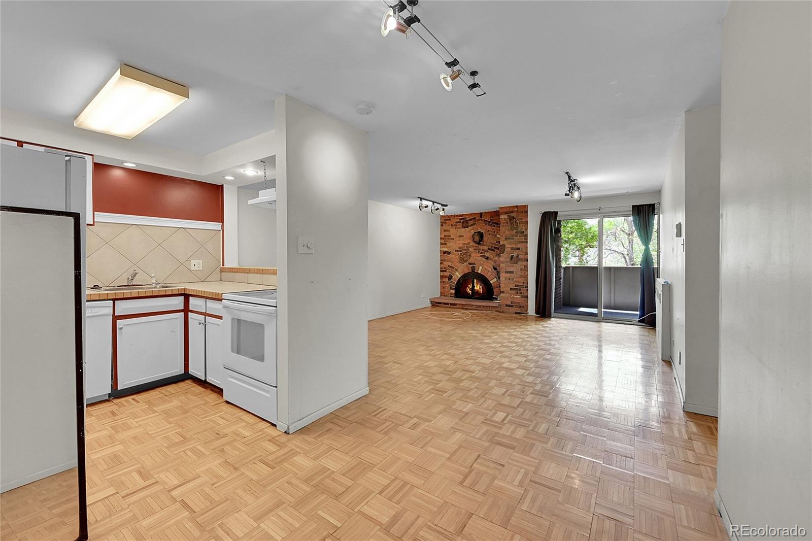 1366 Garfield Street Unit: 308