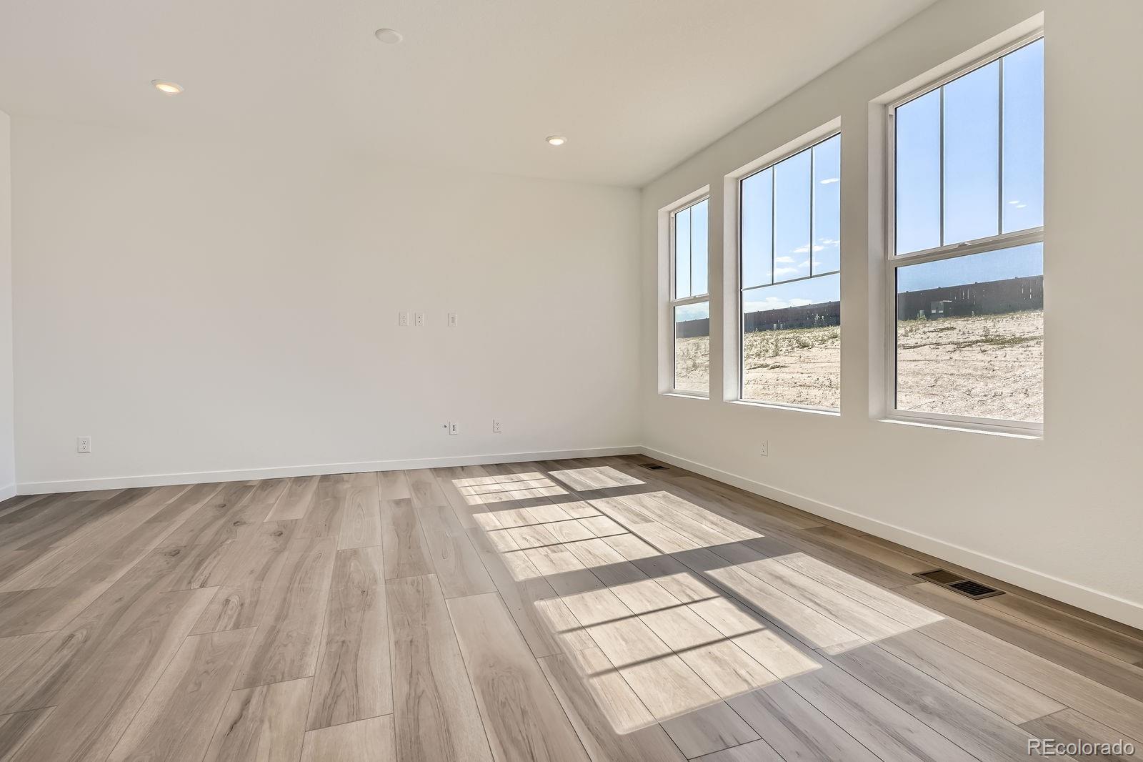 11000 Snowdon Street