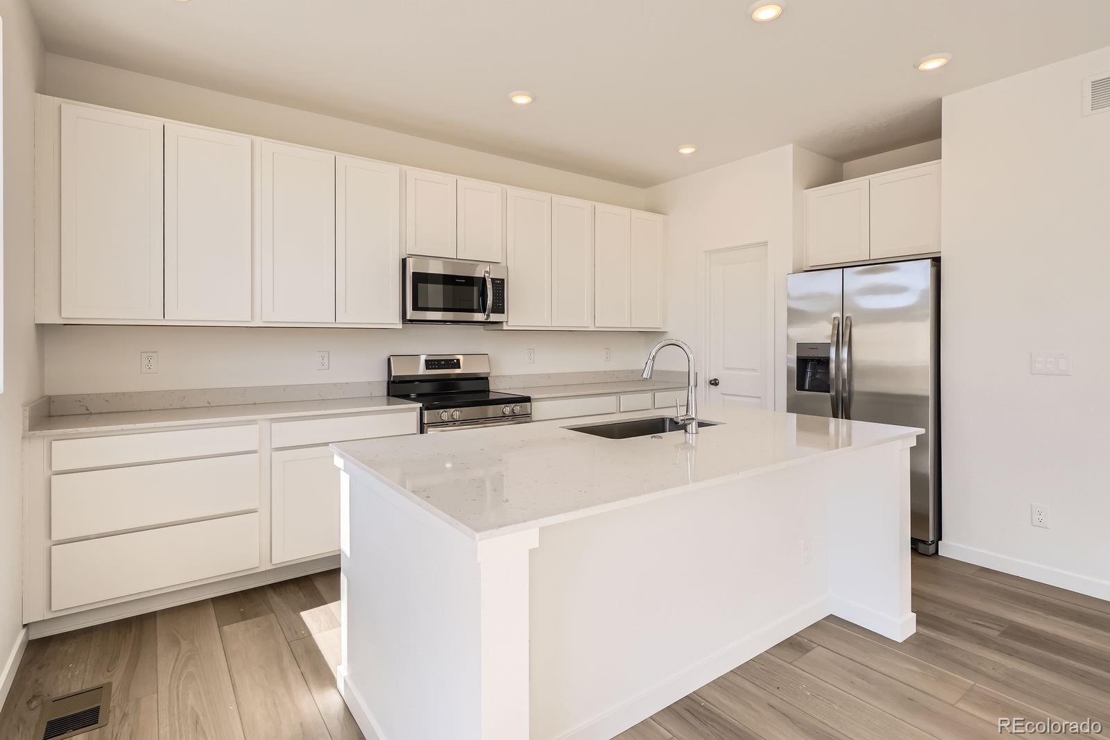 11000 Snowdon Street