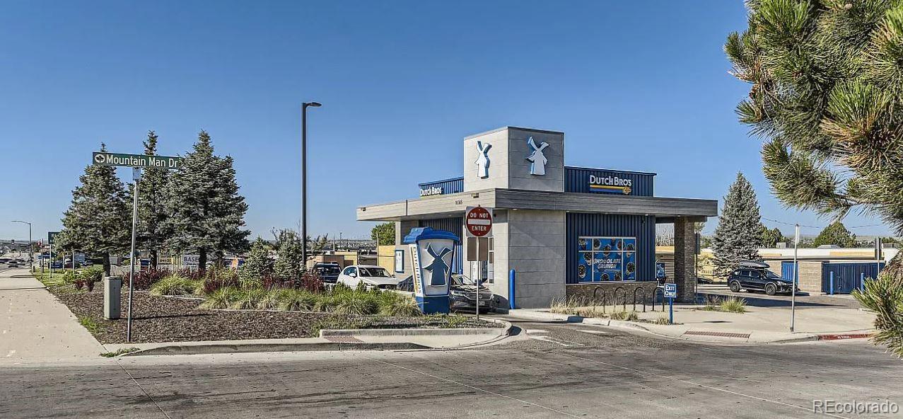 11000 Snowdon Street