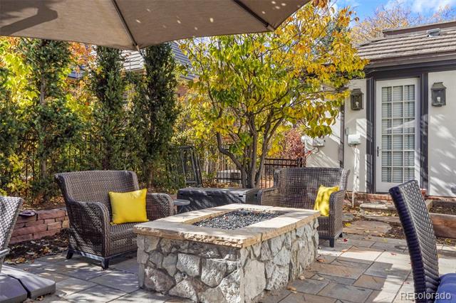 2 Fieldstone Trail