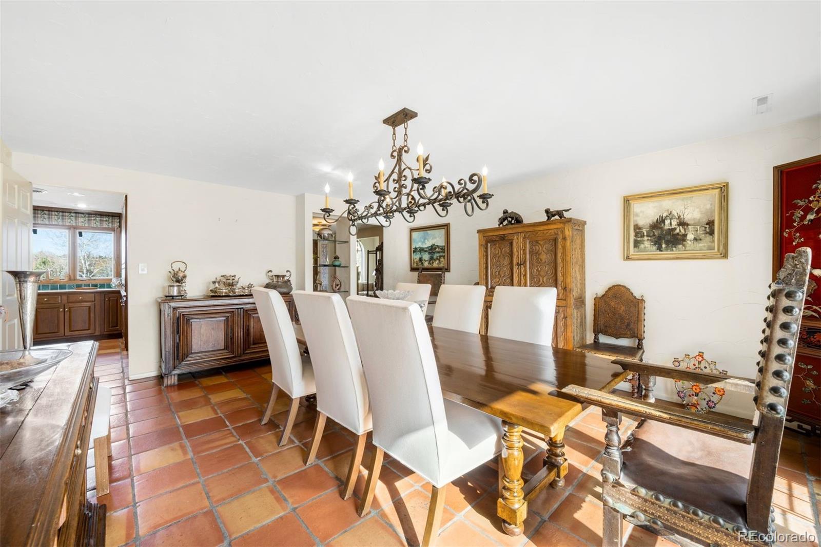 2600 E Willamette Lane