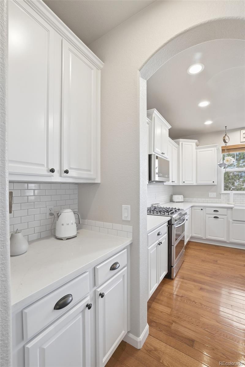 2883 Promontory Loop