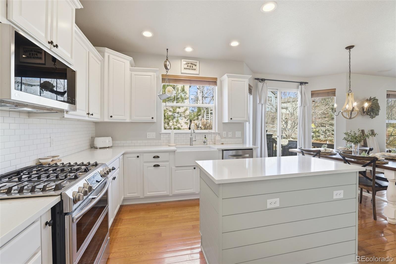 2883 Promontory Loop