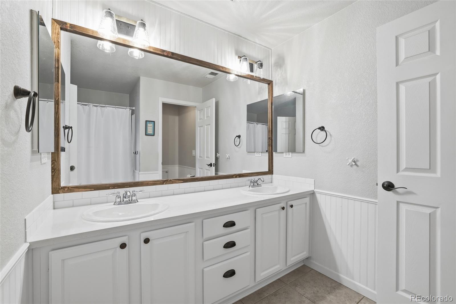 2883 Promontory Loop