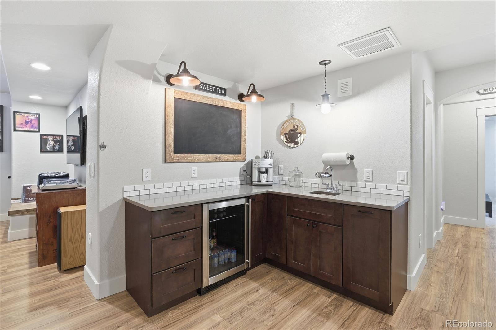 2883 Promontory Loop