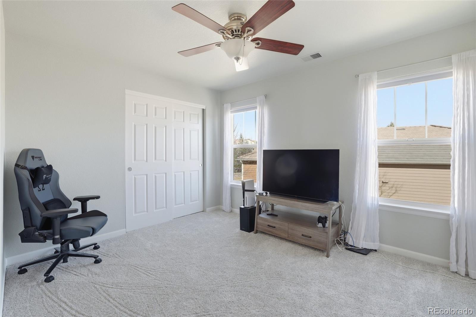 2883 Promontory Loop