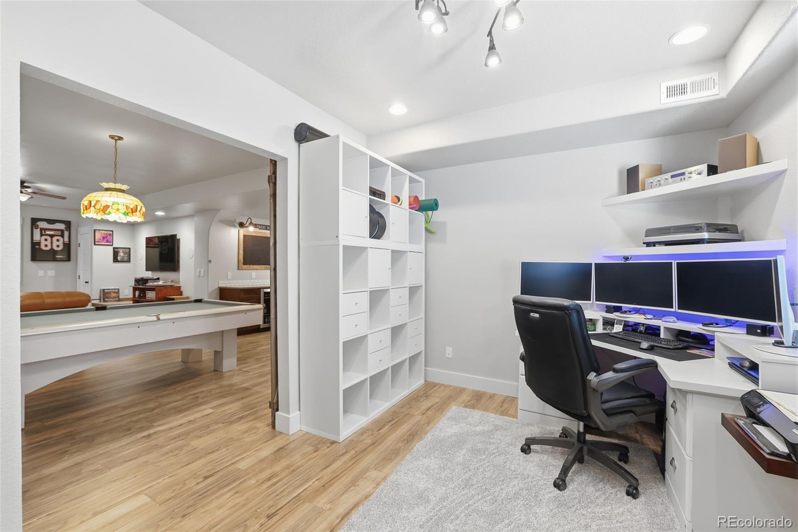 2883 Promontory Loop