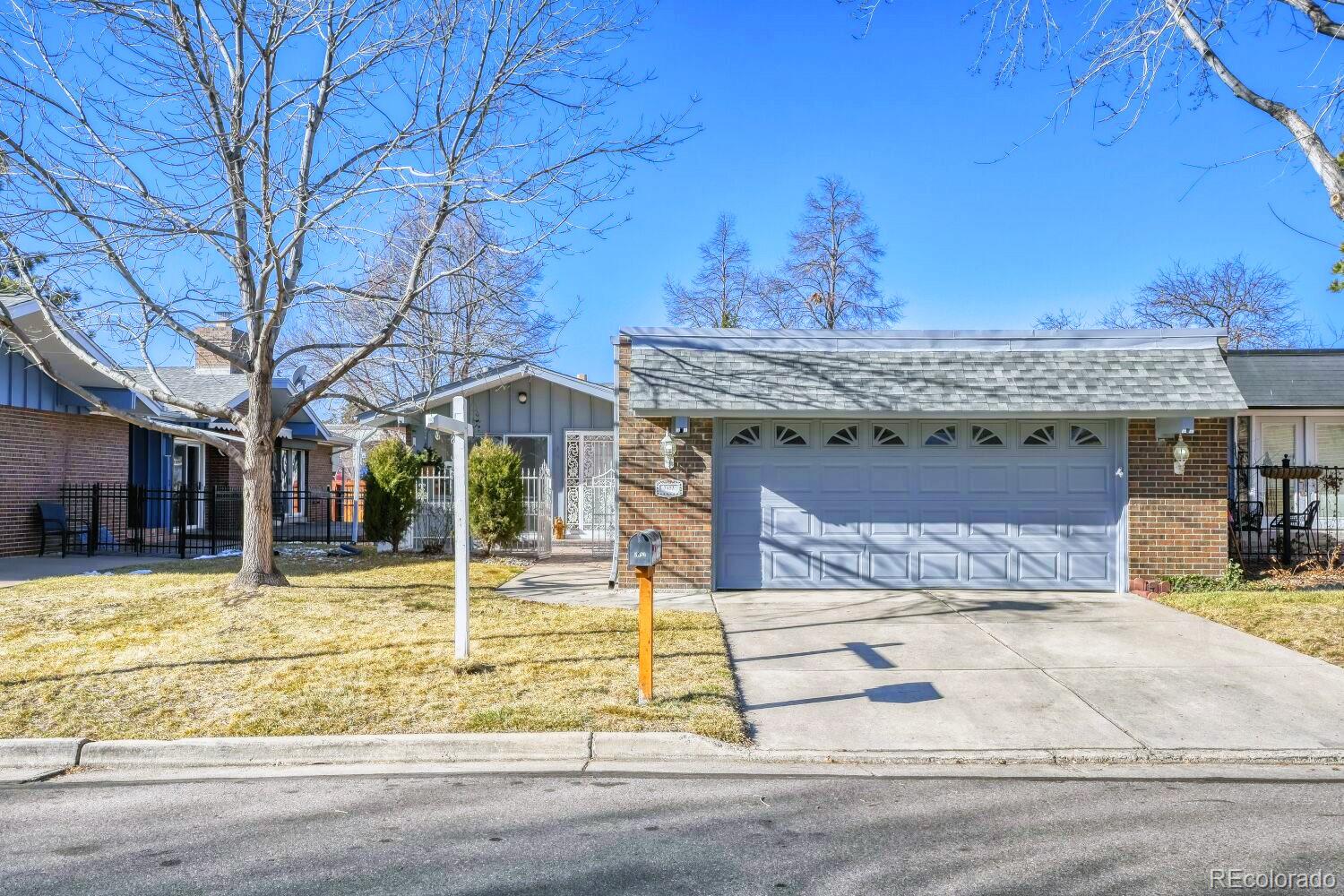 7453 W Cedar Circle