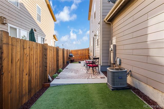 2372 W 164th Pl