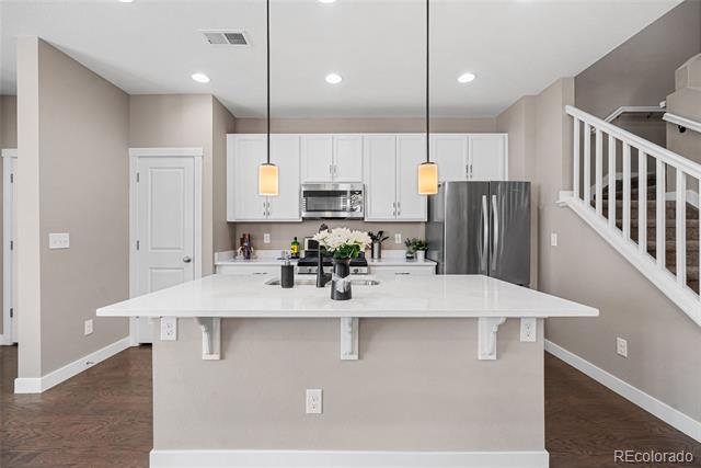 2372 W 164th Pl