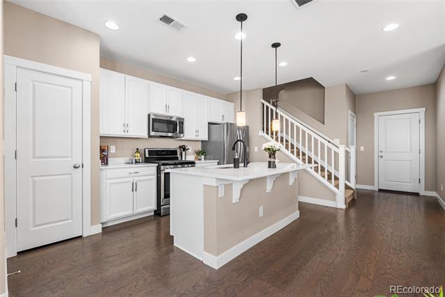 2372 W 164th Pl