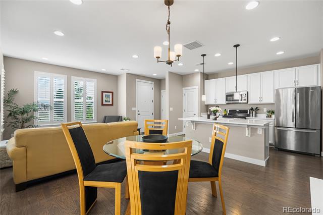 2372 W 164th Pl