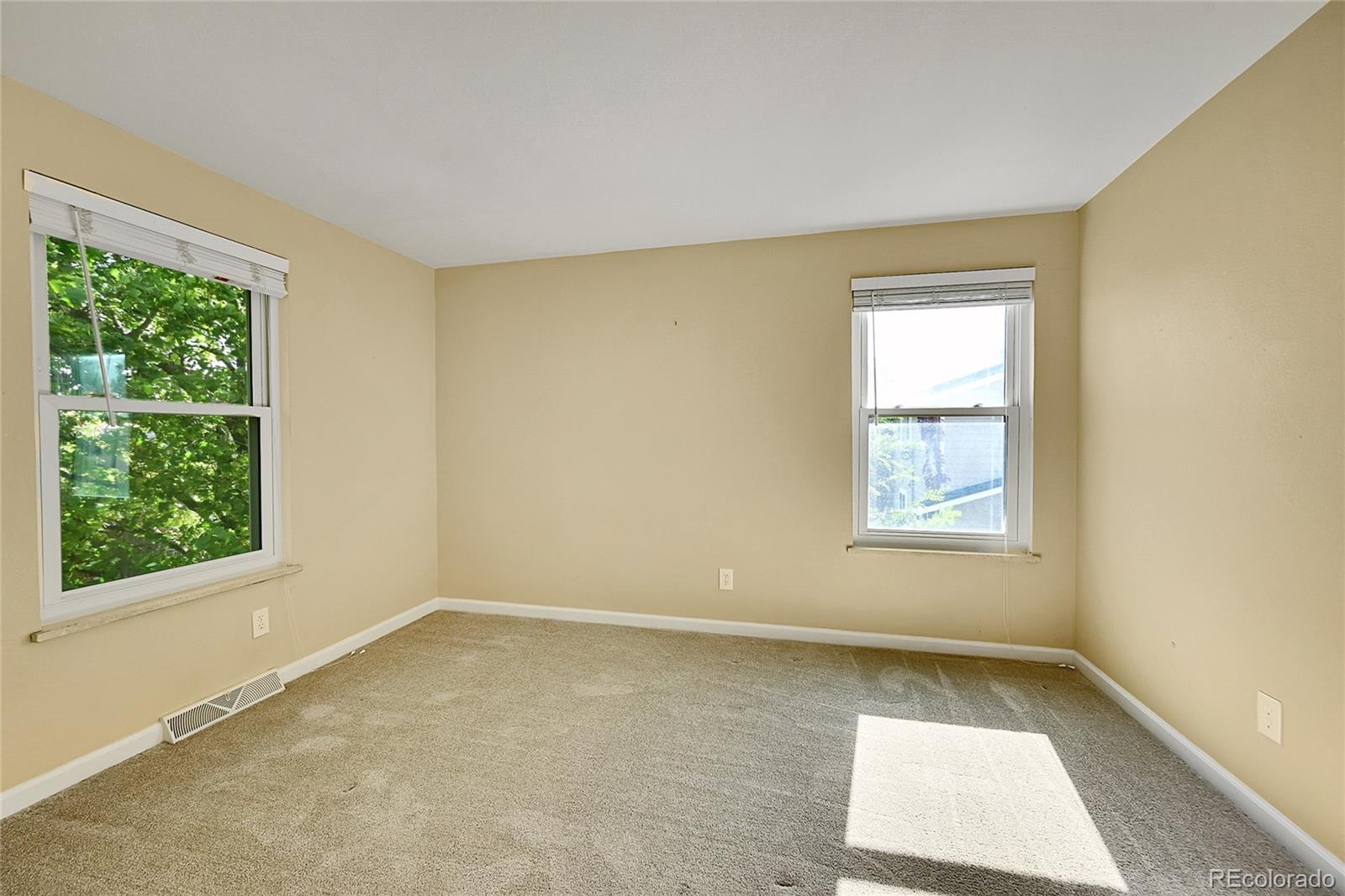 6834 S Willow Street