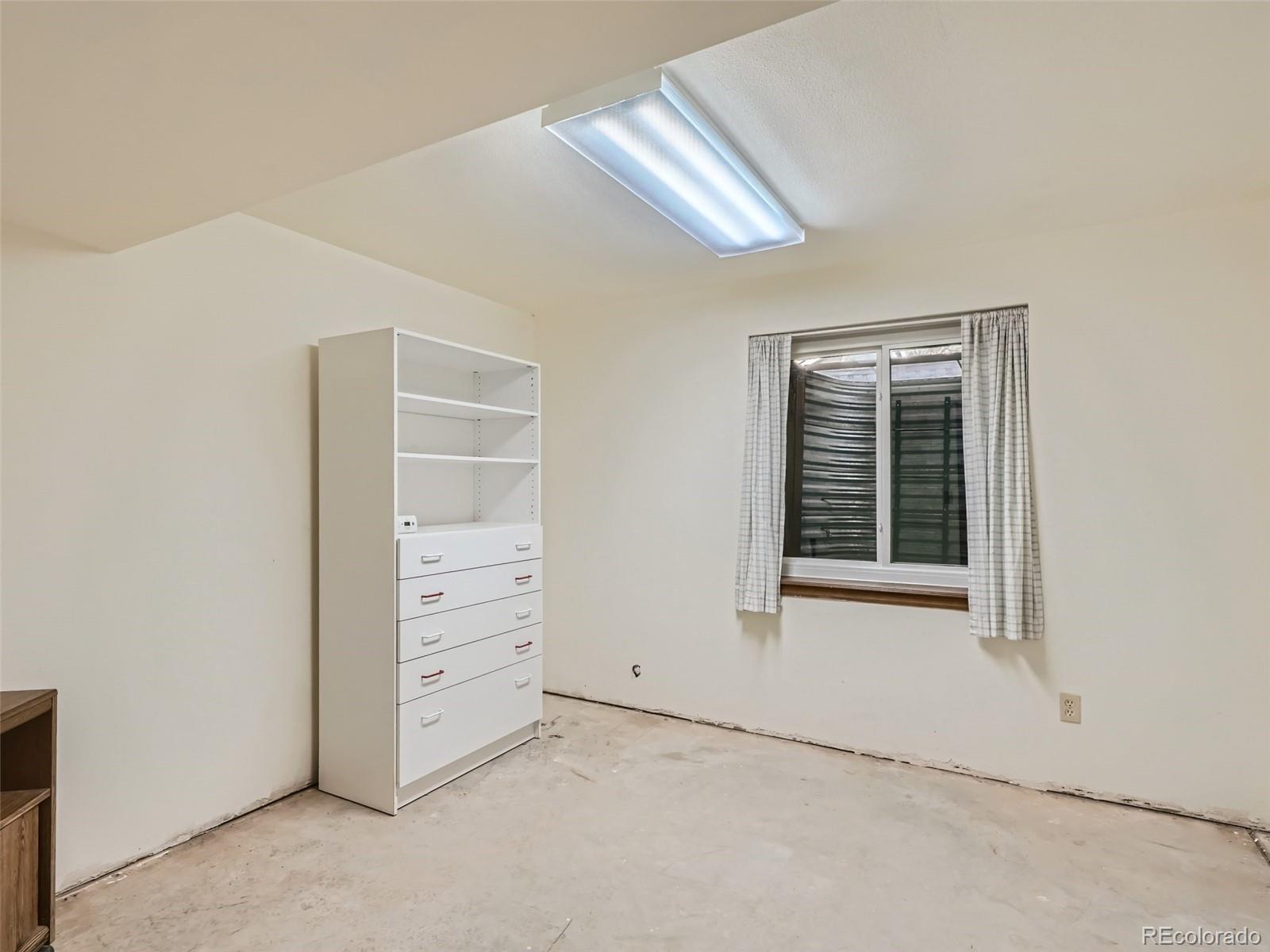 2610 S JOHNSON Court