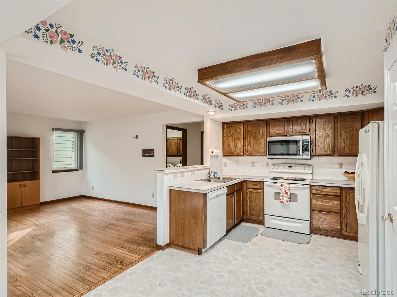 2610 S JOHNSON Court