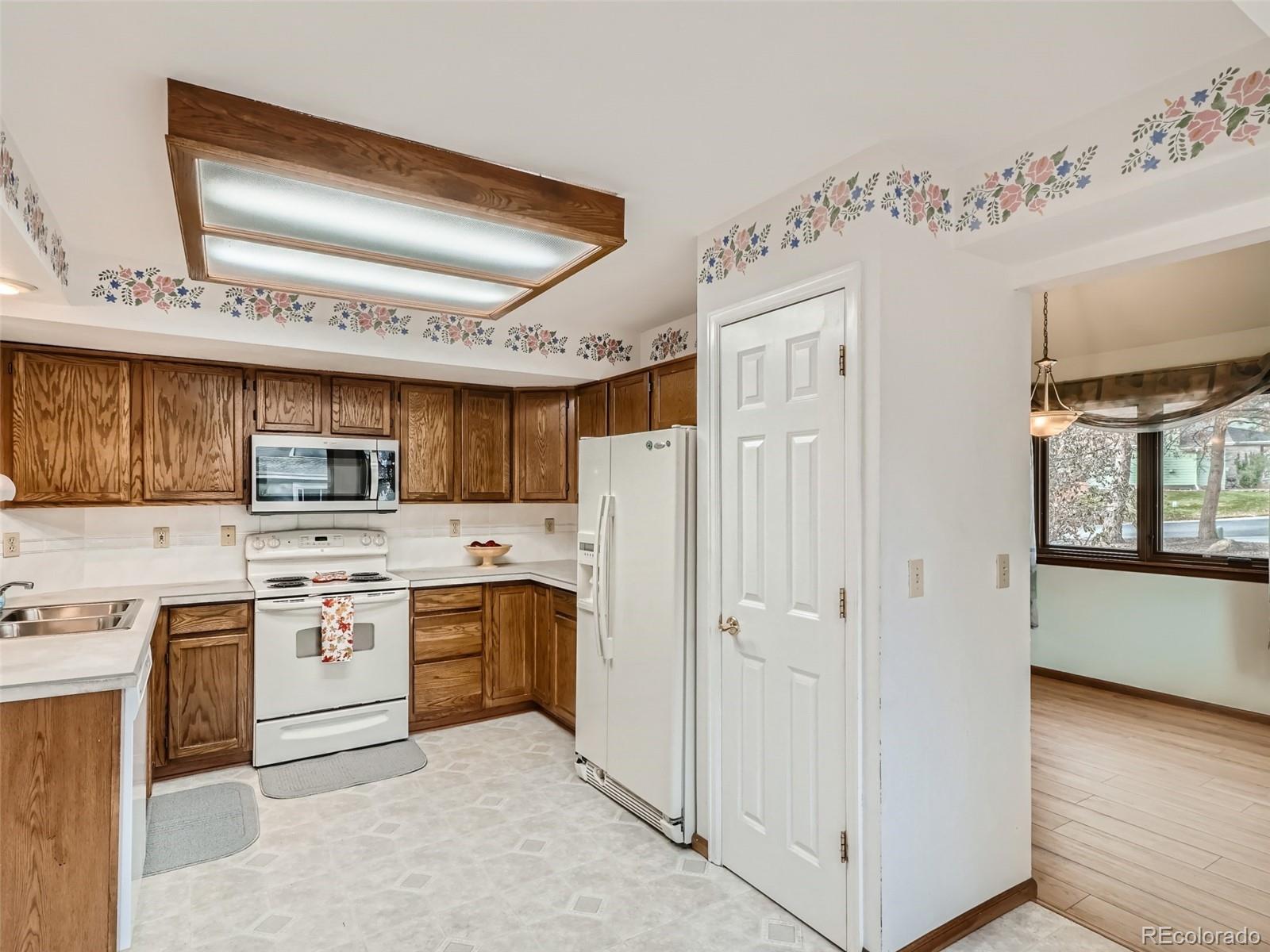 2610 S JOHNSON Court