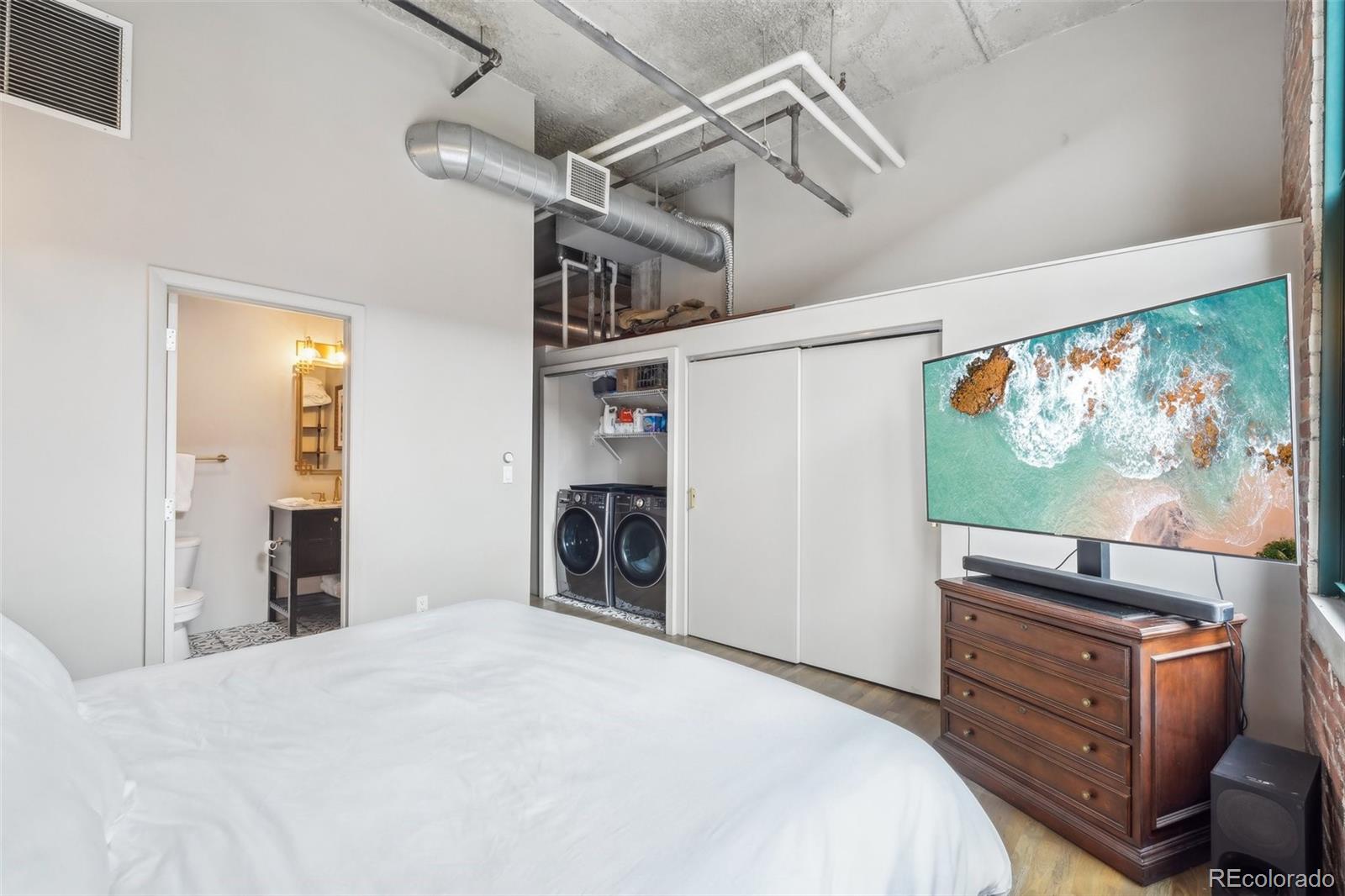 1801 Wynkoop Street Unit: 208