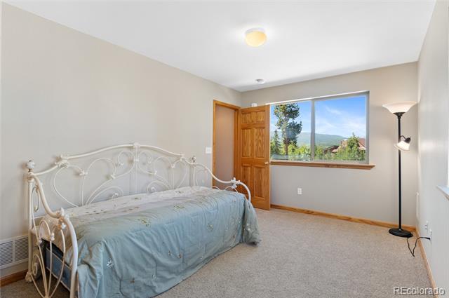 811 Ermine Lane
