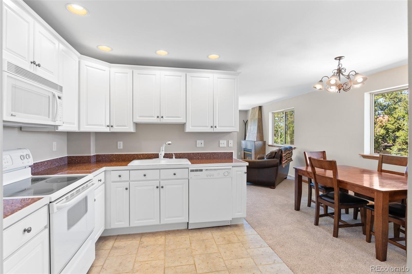 811 Ermine Lane