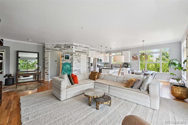 111 S Monroe Street Unit: B203