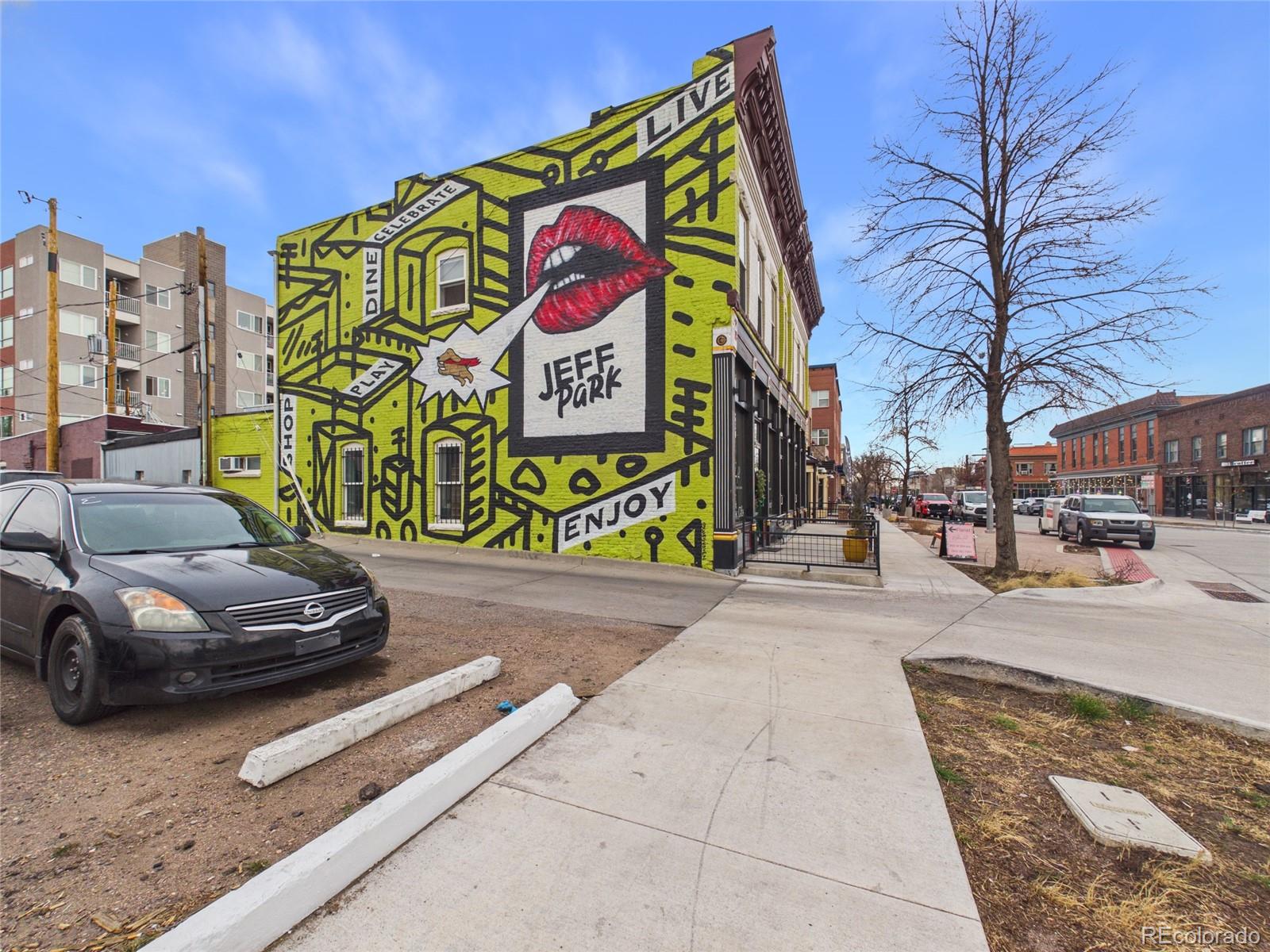 2326 Decatur Street Unit: 3